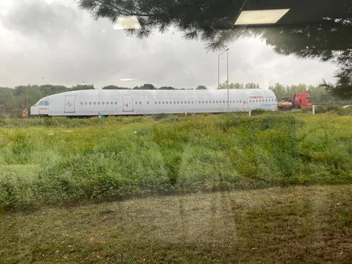 Un avion traverse la RN7 dans l’Essonne